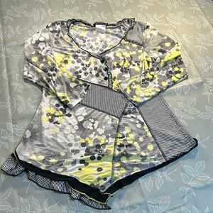 Ladies Bali Long Sleeve Top.